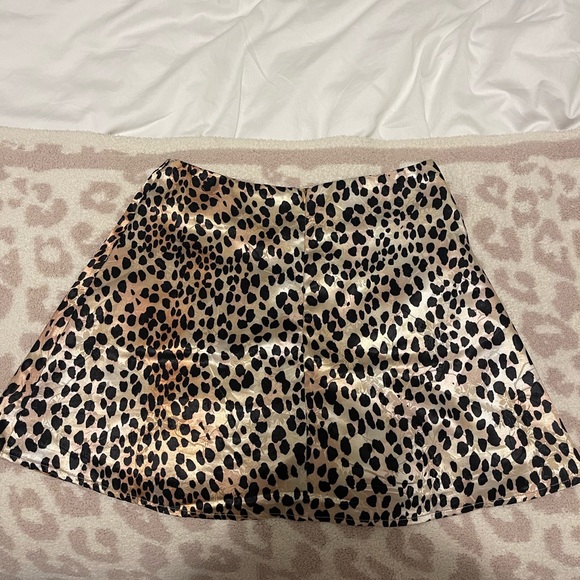 Princess Polly leopard mini skirt - Picture 5 of 5
